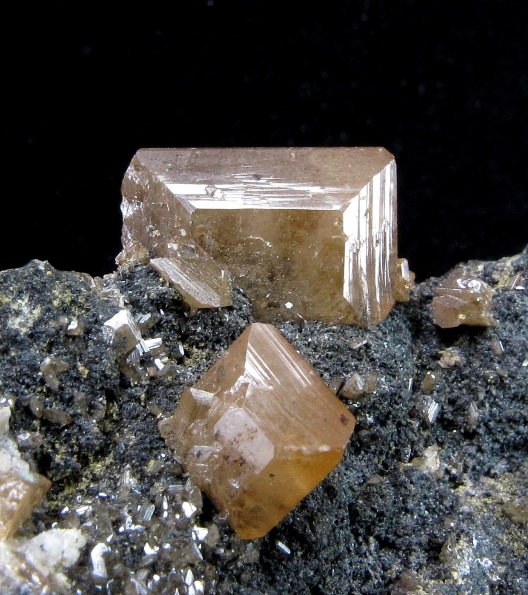 Wulfenite specimens Tsumeb rare These sharp isolated crystals measure